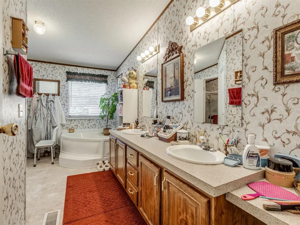 4124 S 249th WestAvenue Sand Springs, OK 74063