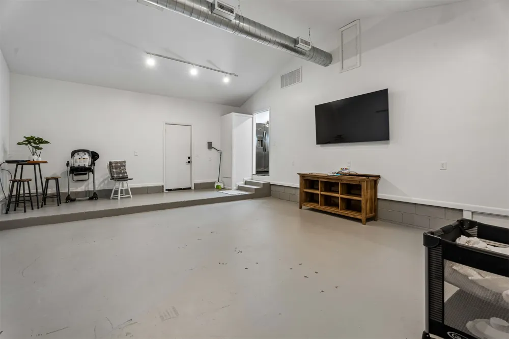 227 41st WestAvenue Tulsa, OK 74127