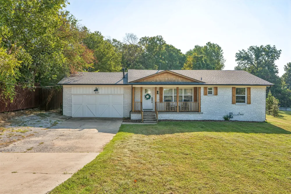 227 41st WestAvenue Tulsa, OK 74127