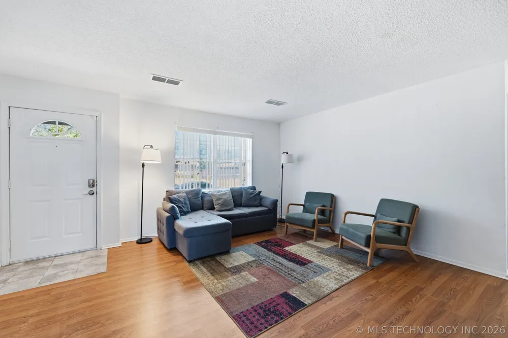 1929 W Vandalia Street Broken Arrow, OK 74012