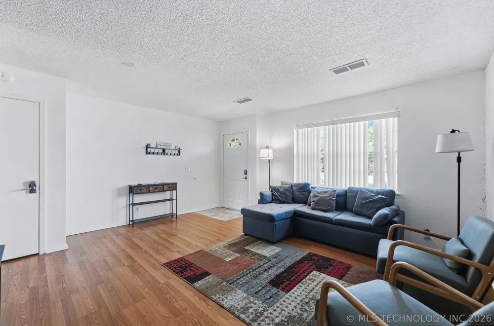 1929 W Vandalia Street Broken Arrow, OK 74012