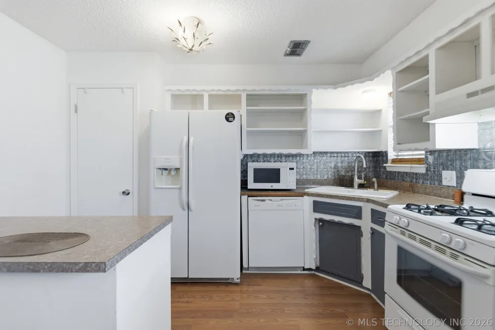 1929 W Vandalia Street Broken Arrow, OK 74012