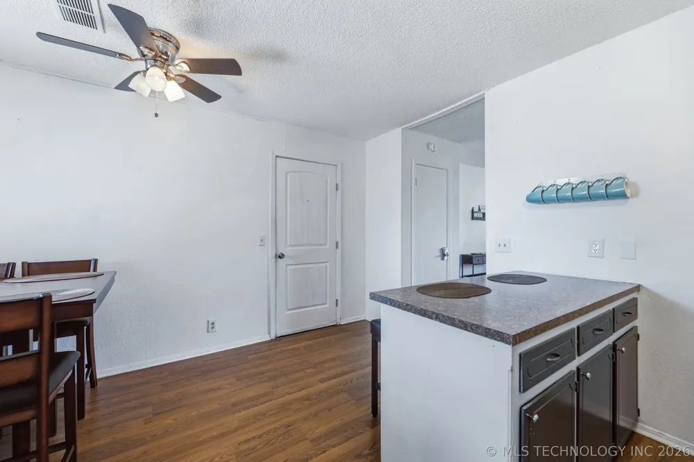 1929 W Vandalia Street Broken Arrow, OK 74012