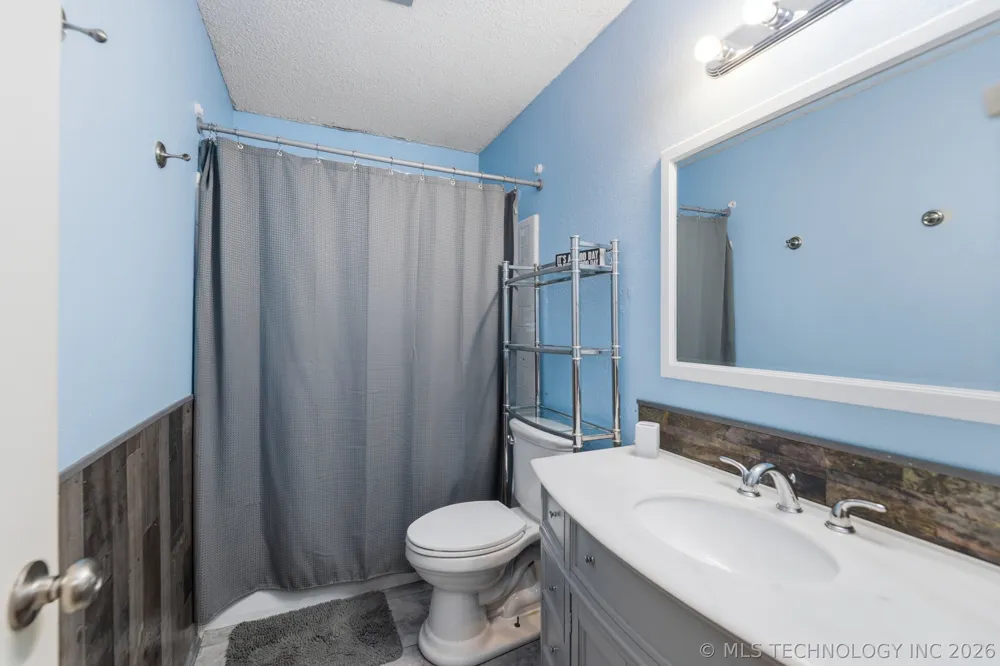 1929 W Vandalia Street Broken Arrow, OK 74012