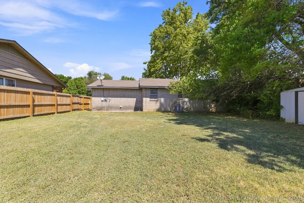 1929 W Vandalia Street Broken Arrow, OK 74012