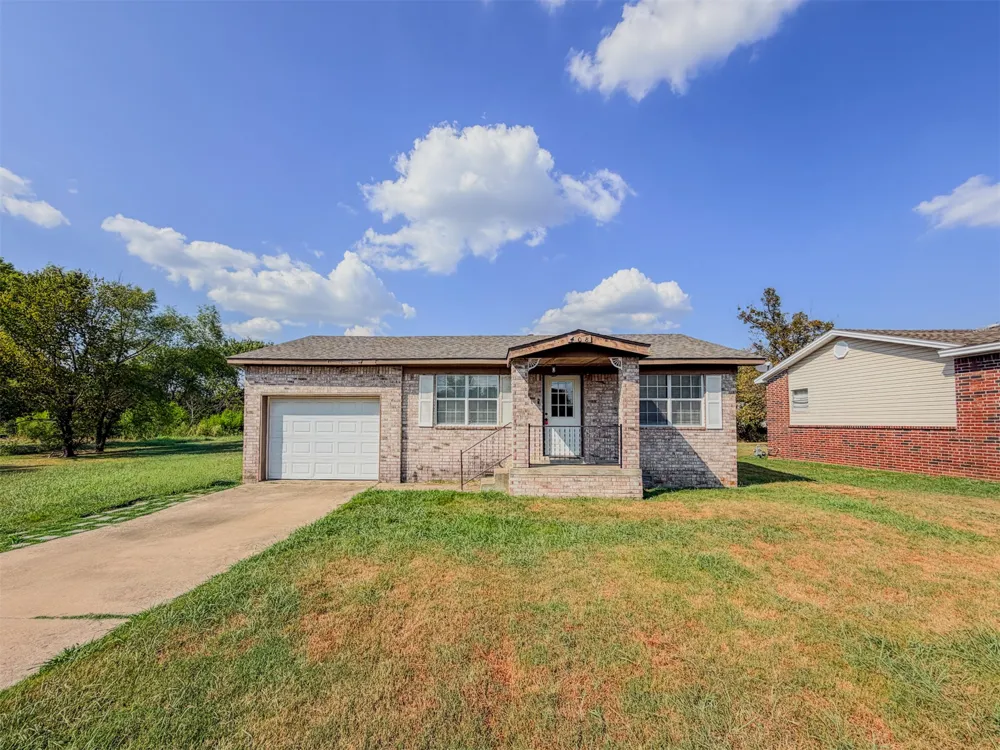 408 SW 13th Street Wagoner, OK 74467