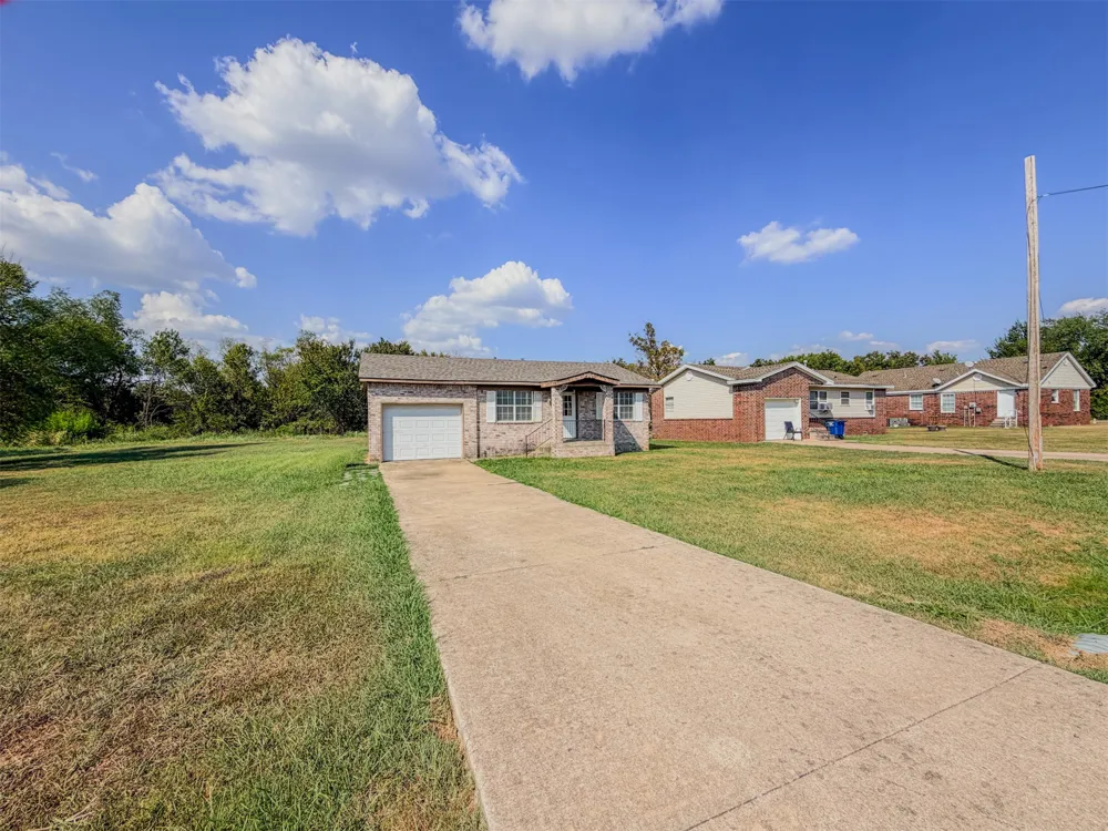 408 SW 13th Street Wagoner, OK 74467