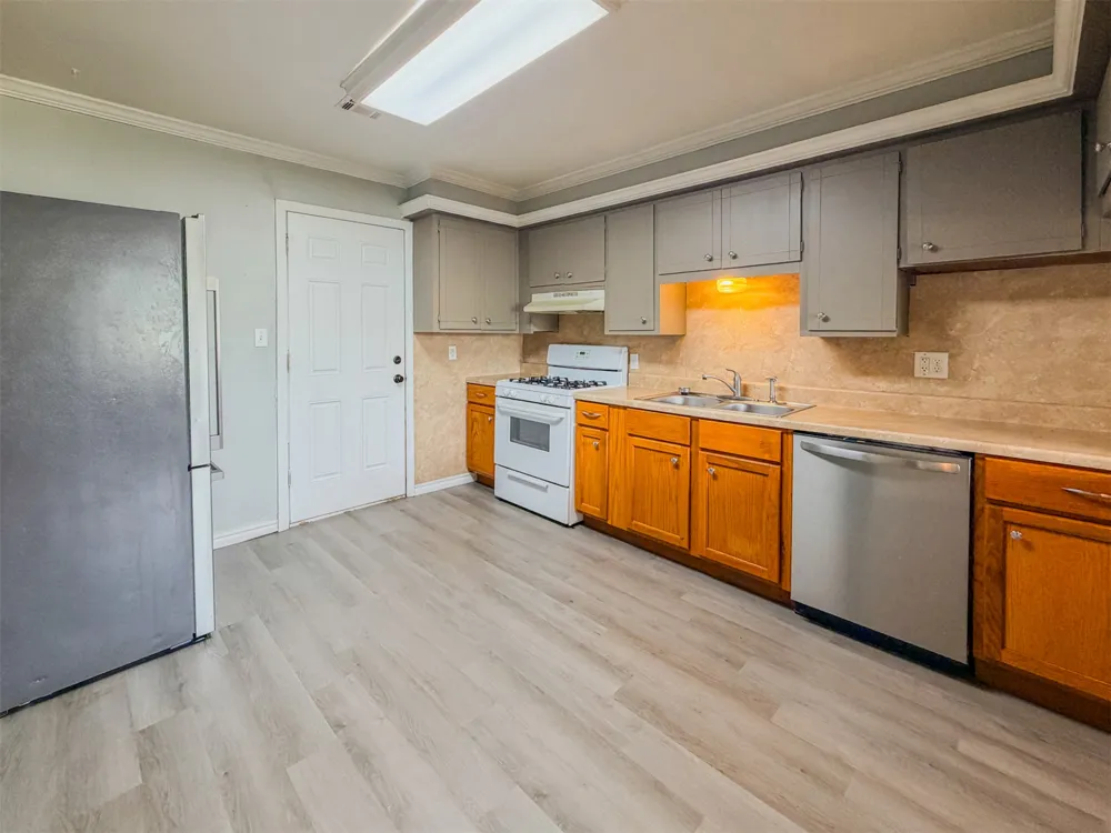 408 SW 13th Street Wagoner, OK 74467