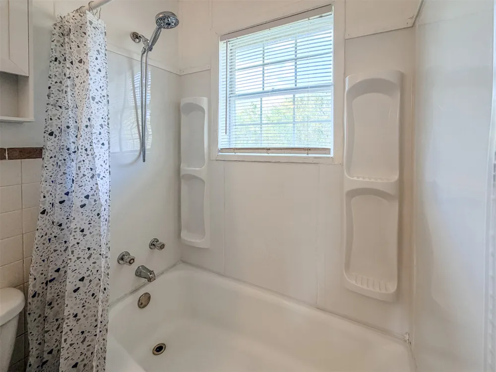 408 SW 13th Street Wagoner, OK 74467