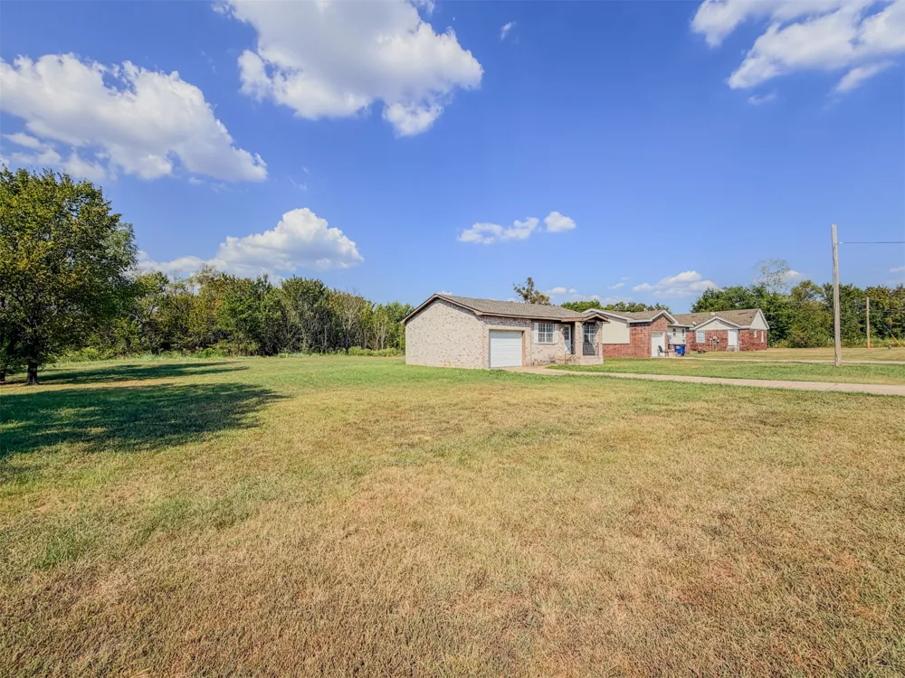 408 SW 13th Street Wagoner, OK 74467