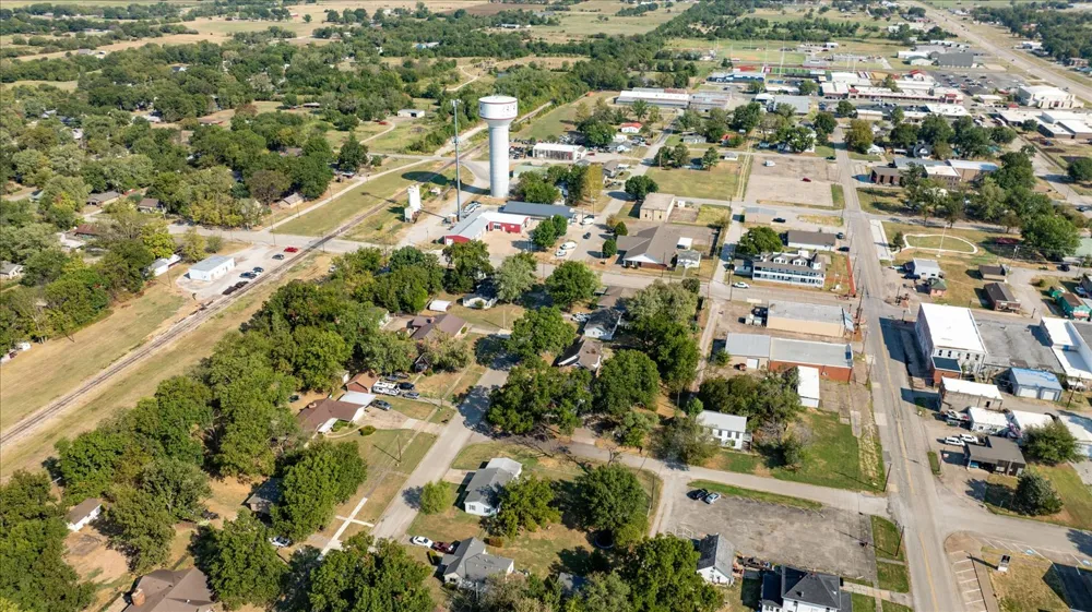 622 Cherokee Avenue Dewey, OK 74029