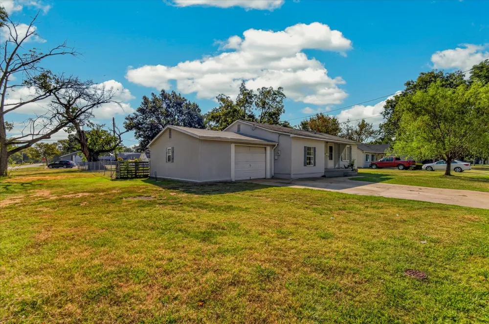 622 Cherokee Avenue Dewey, OK 74029