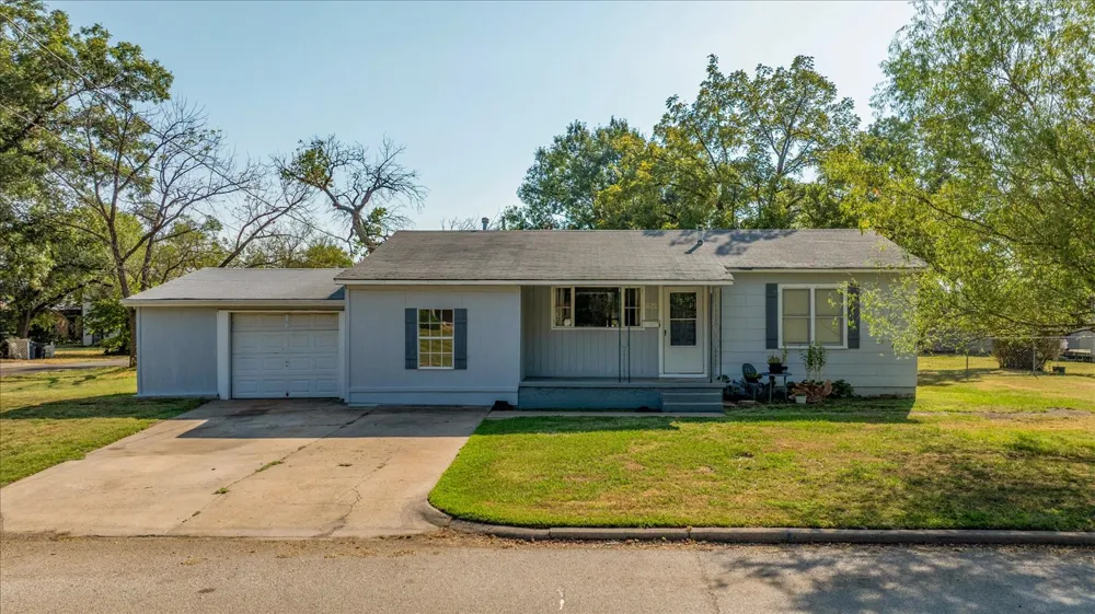 622 Cherokee Avenue Dewey, OK 74029