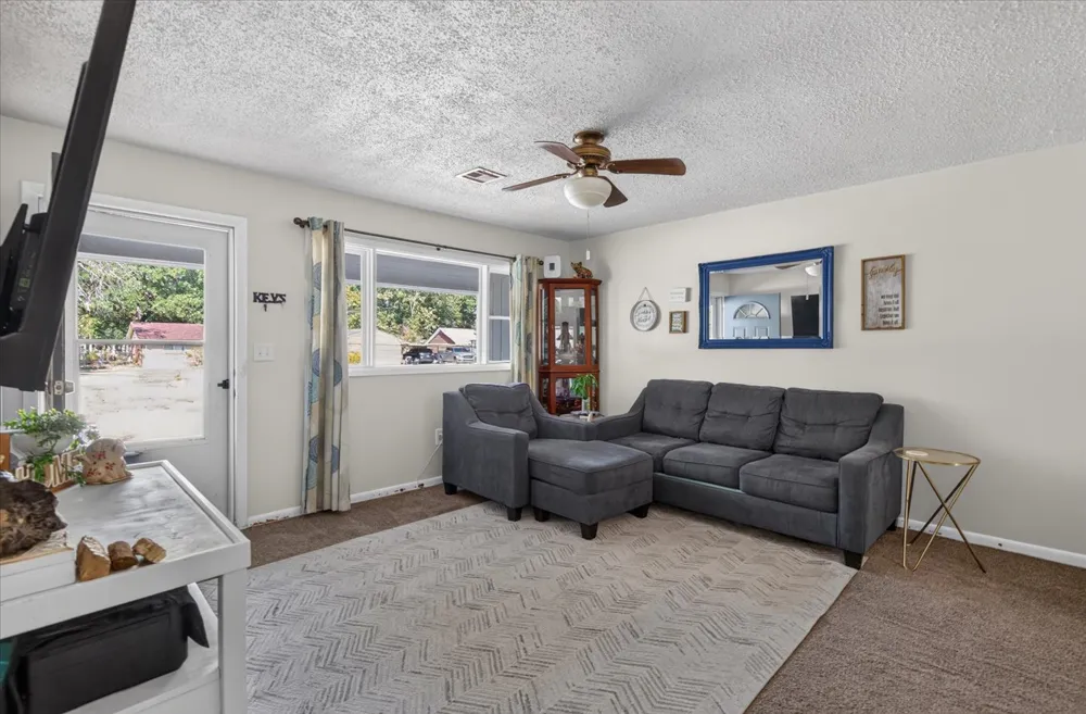 622 Cherokee Avenue Dewey, OK 74029