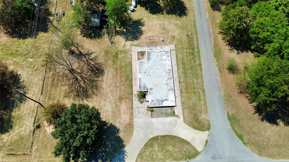 641 Sequoyah Drive Eufaula, OK 74432