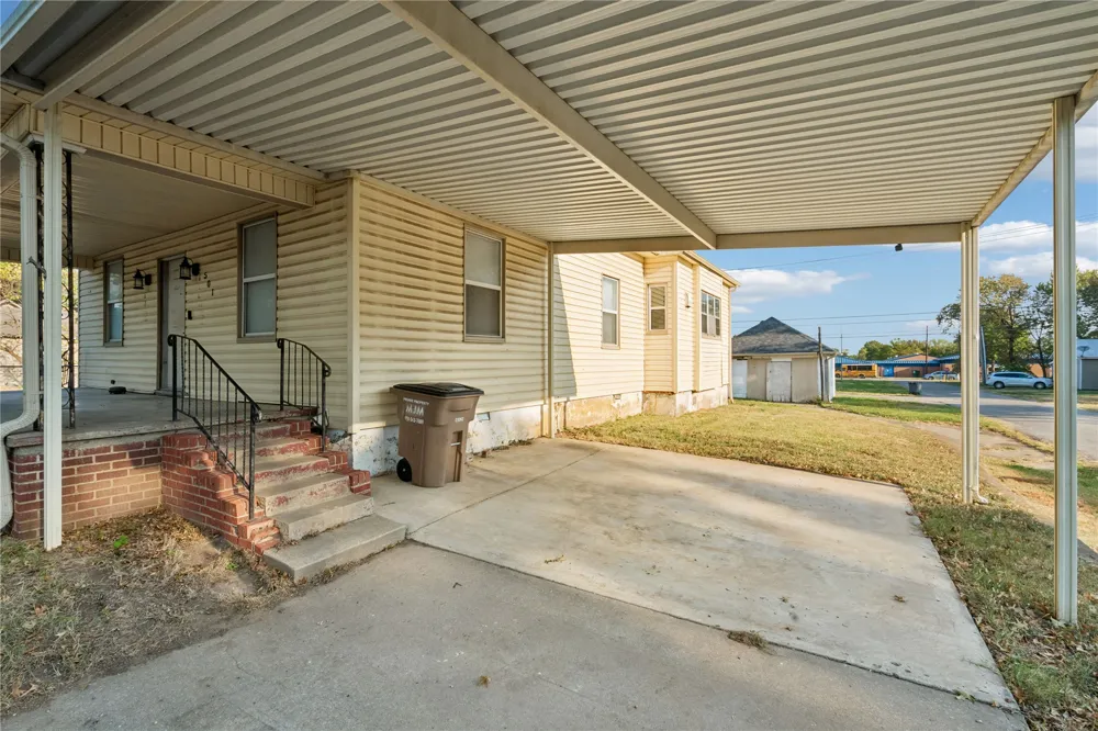 501 W Main Haskell, OK 74436