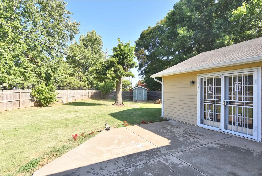 1521 E 75th Court Tulsa, OK 74136