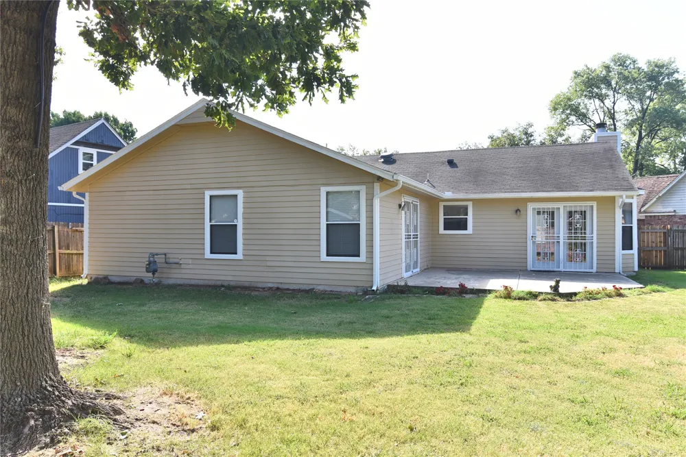 1521 E 75th Court Tulsa, OK 74136