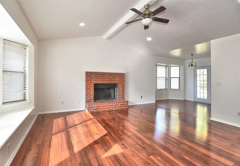 1521 E 75th Court Tulsa, OK 74136