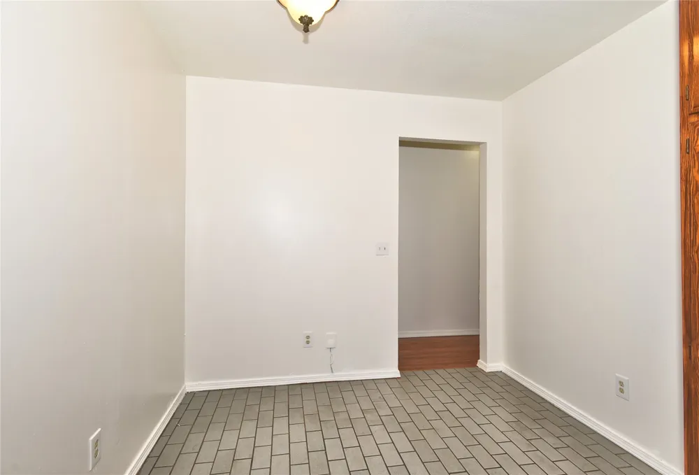 1521 E 75th Court Tulsa, OK 74136