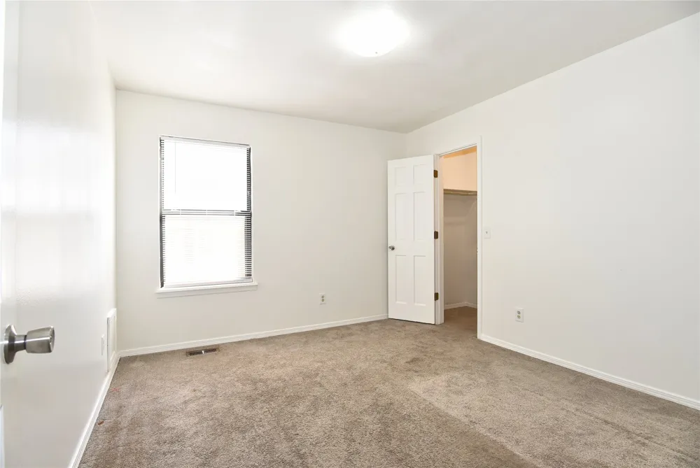 1521 E 75th Court Tulsa, OK 74136