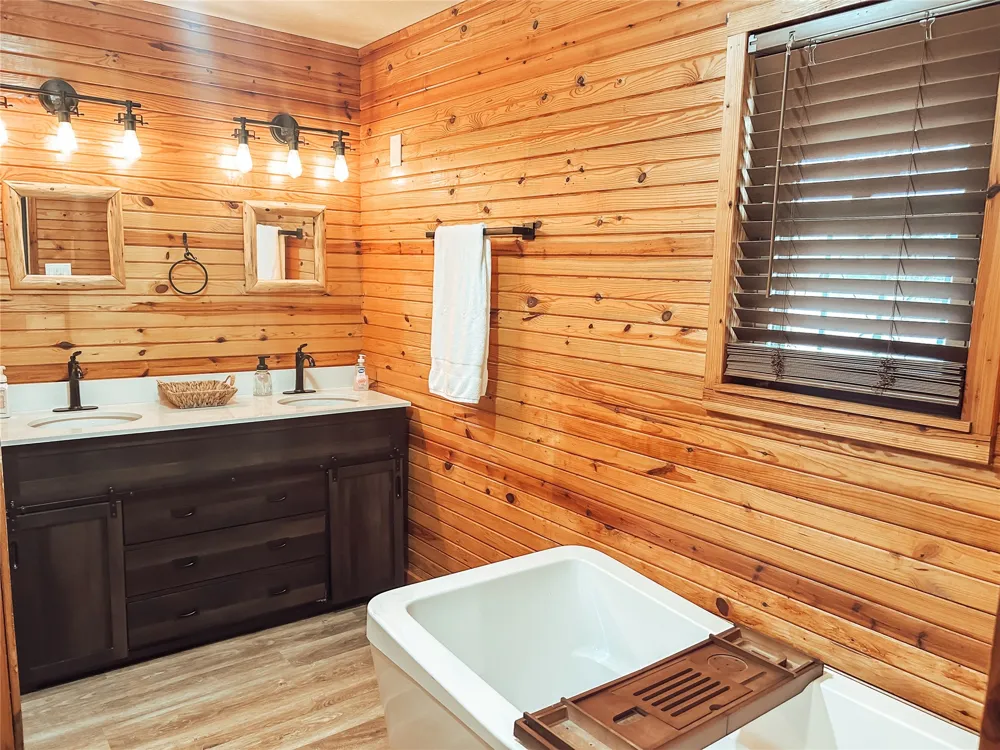 589 Mohawk Drive Eufaula, OK 74432