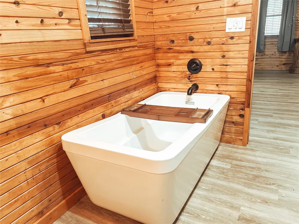589 Mohawk Drive Eufaula, OK 74432
