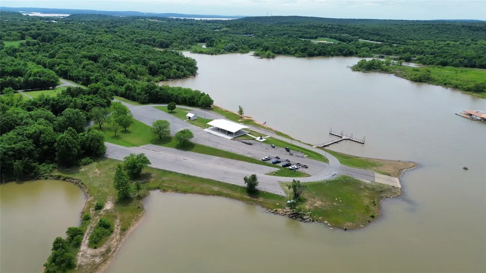 589 Mohawk Drive Eufaula, OK 74432