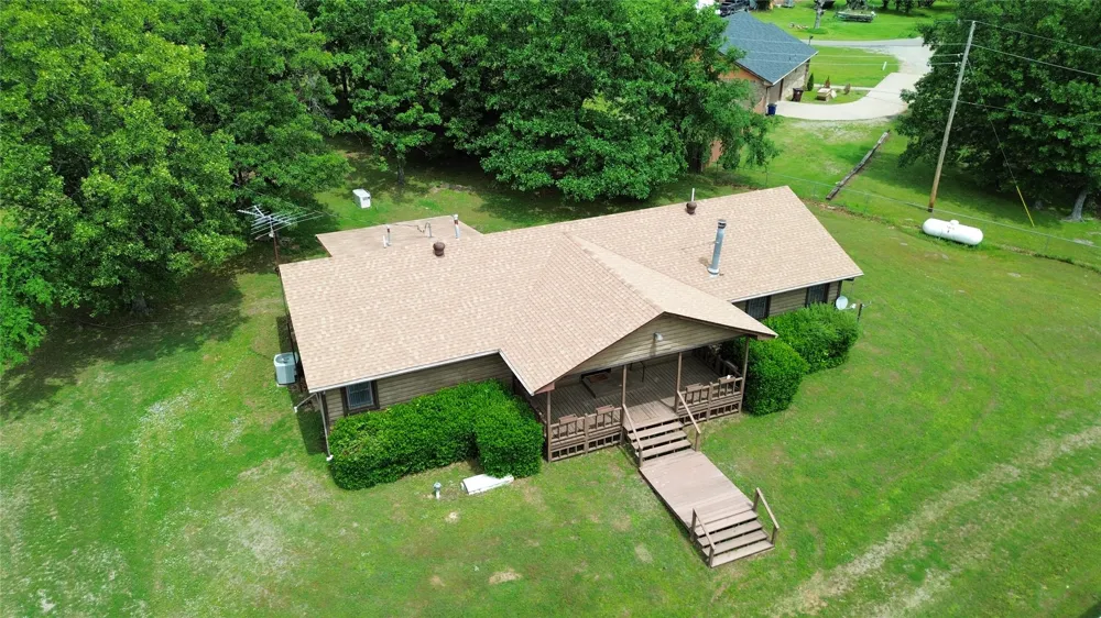 589 Mohawk Drive Eufaula, OK 74432