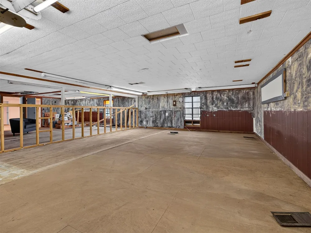 415 W 11th Street Sand Springs, OK 74063