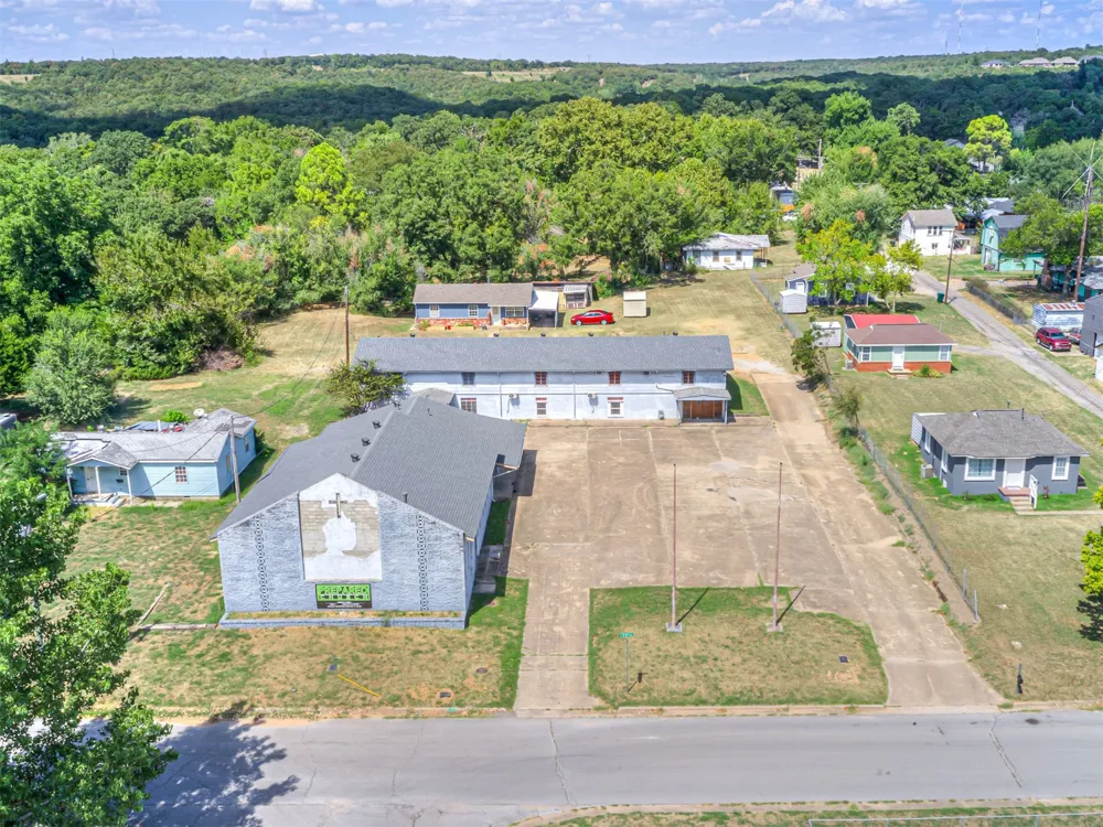 415 W 11th Street Sand Springs, OK 74063