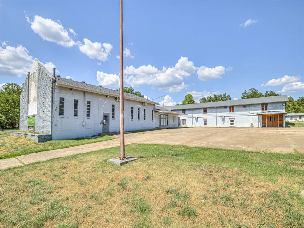 415 W 11th Street Sand Springs, OK 74063