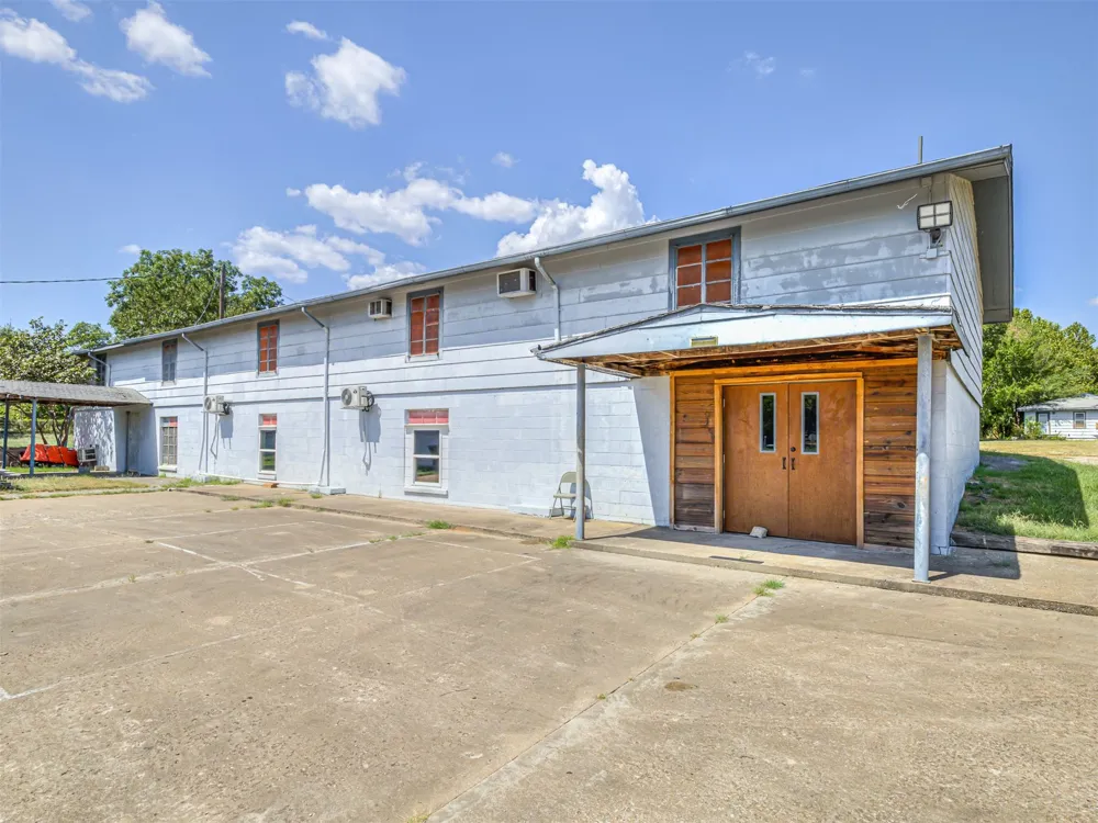 415 W 11th Street Sand Springs, OK 74063