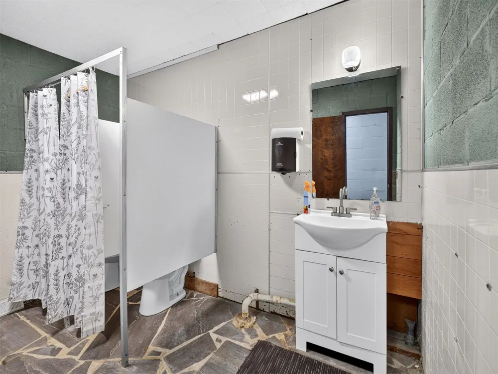 415 W 11th Street Sand Springs, OK 74063