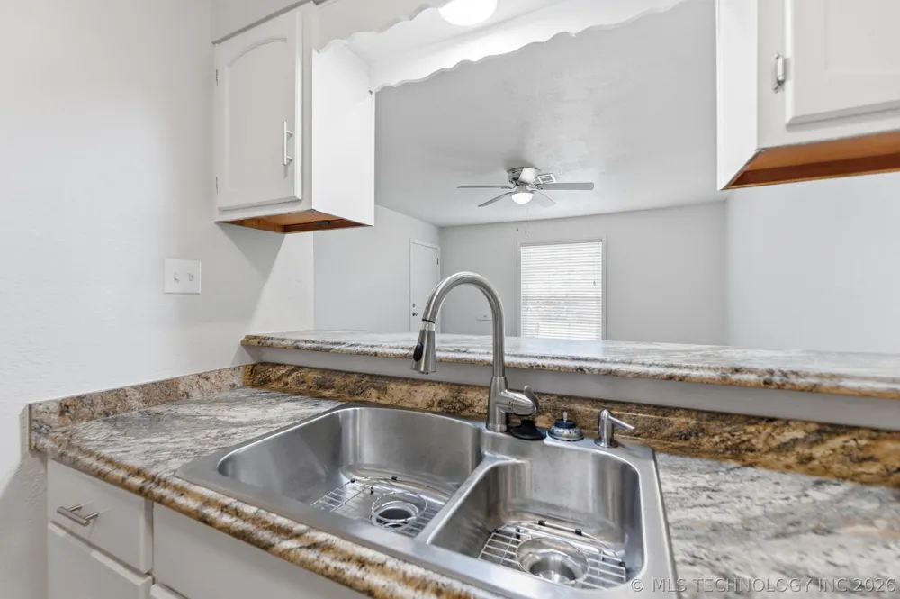 14211 S Hickory Place Glenpool, OK 74033