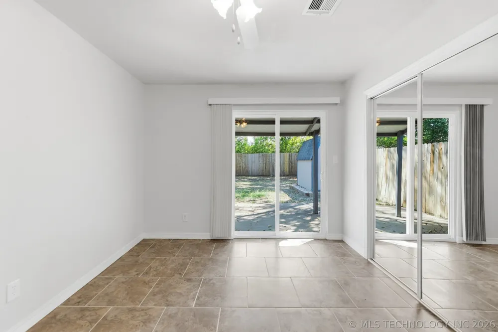 14211 S Hickory Place Glenpool, OK 74033