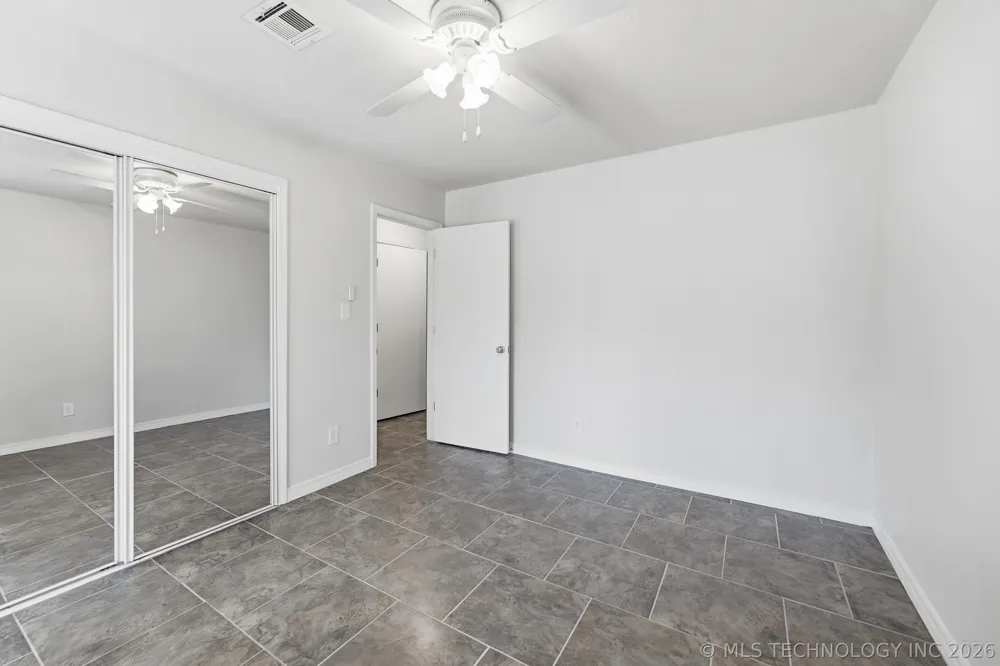 14211 S Hickory Place Glenpool, OK 74033