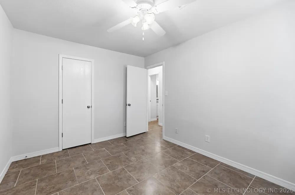 14211 S Hickory Place Glenpool, OK 74033