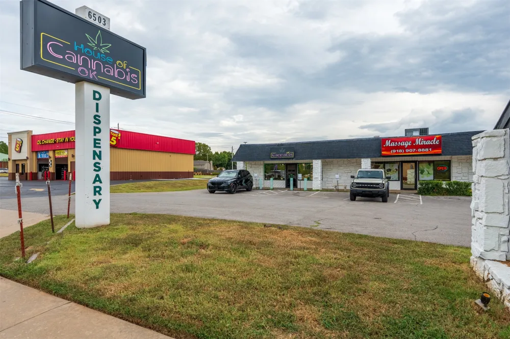6503 S Elm Place Broken Arrow, OK 74011