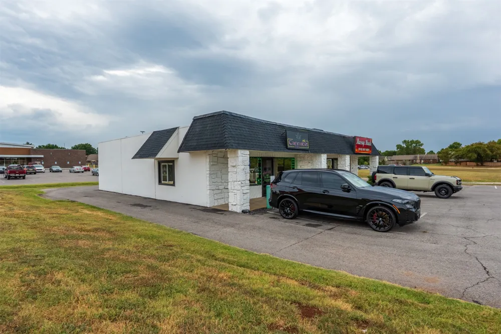 6503 S Elm Place Broken Arrow, OK 74011