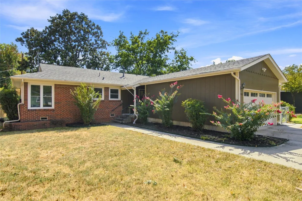 5746 E 27th Place Tulsa, OK 74114