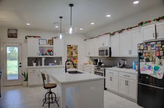 2420 W King Lane Claremore, OK 74019