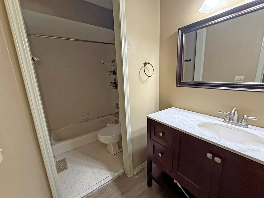 400 S Hemlock Avenue Broken Arrow, OK 74012