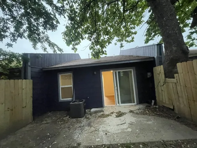 2032 S Phoenix Avenue Tulsa, OK 74107