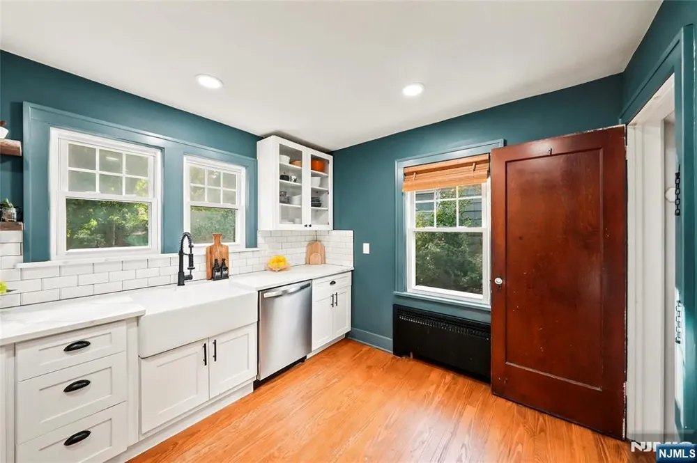 724 Eagle Rock Avenue West Orange, NJ 07052