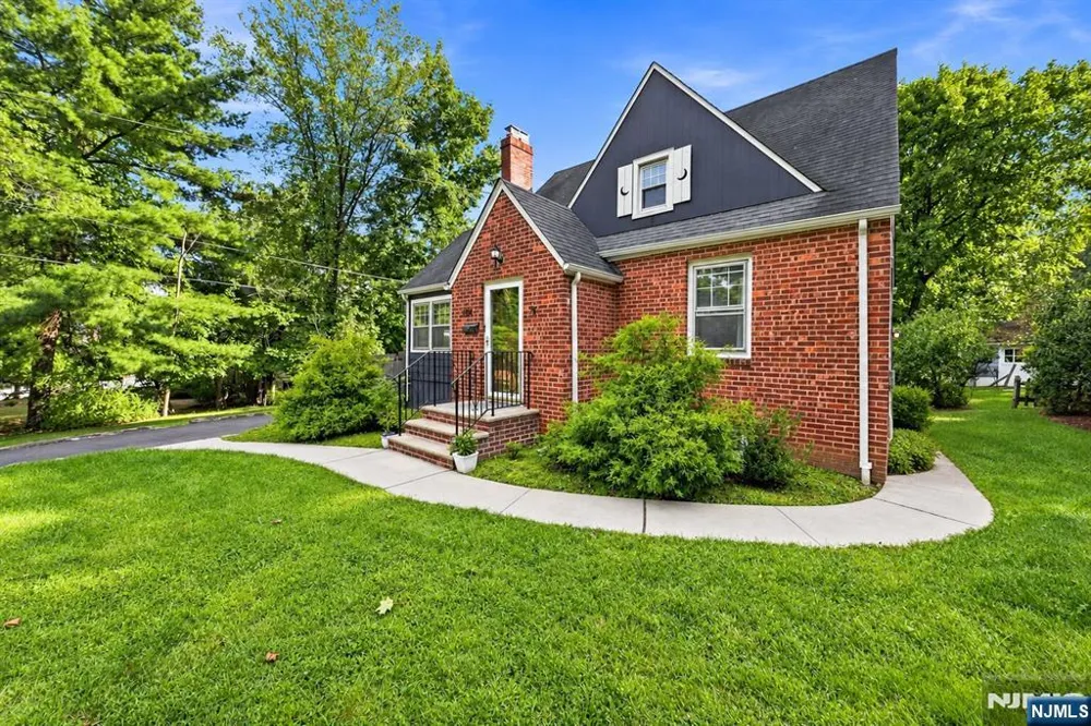 724 Eagle Rock Avenue West Orange, NJ 07052