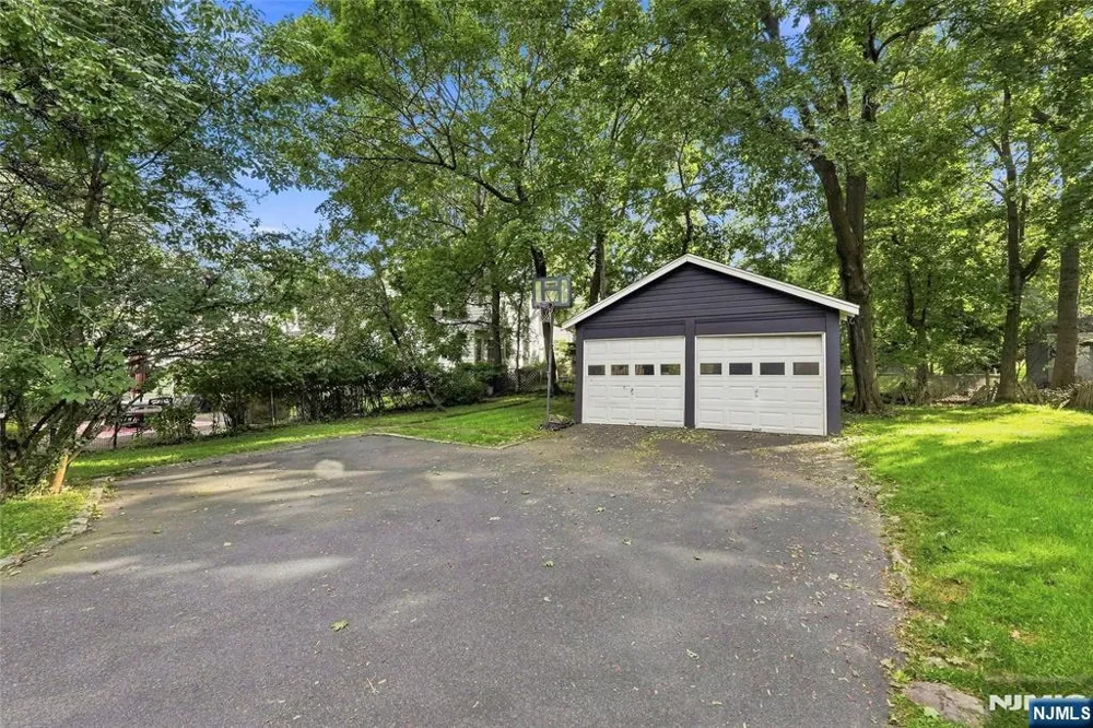 724 Eagle Rock Avenue West Orange, NJ 07052