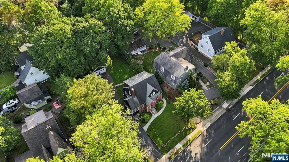 724 Eagle Rock Avenue West Orange, NJ 07052