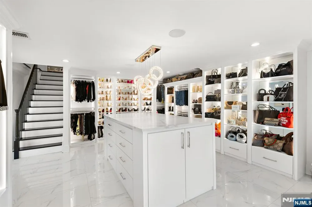 315 Freemans Lane Franklin Lakes, NJ 07417