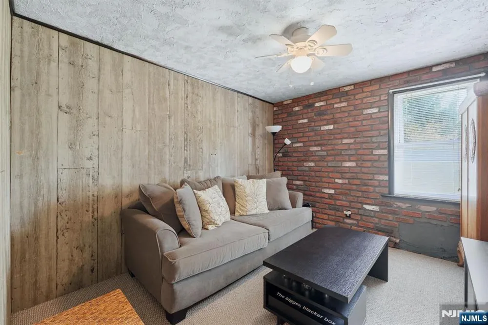20 Yesler Way Hillsdale, NJ 07642